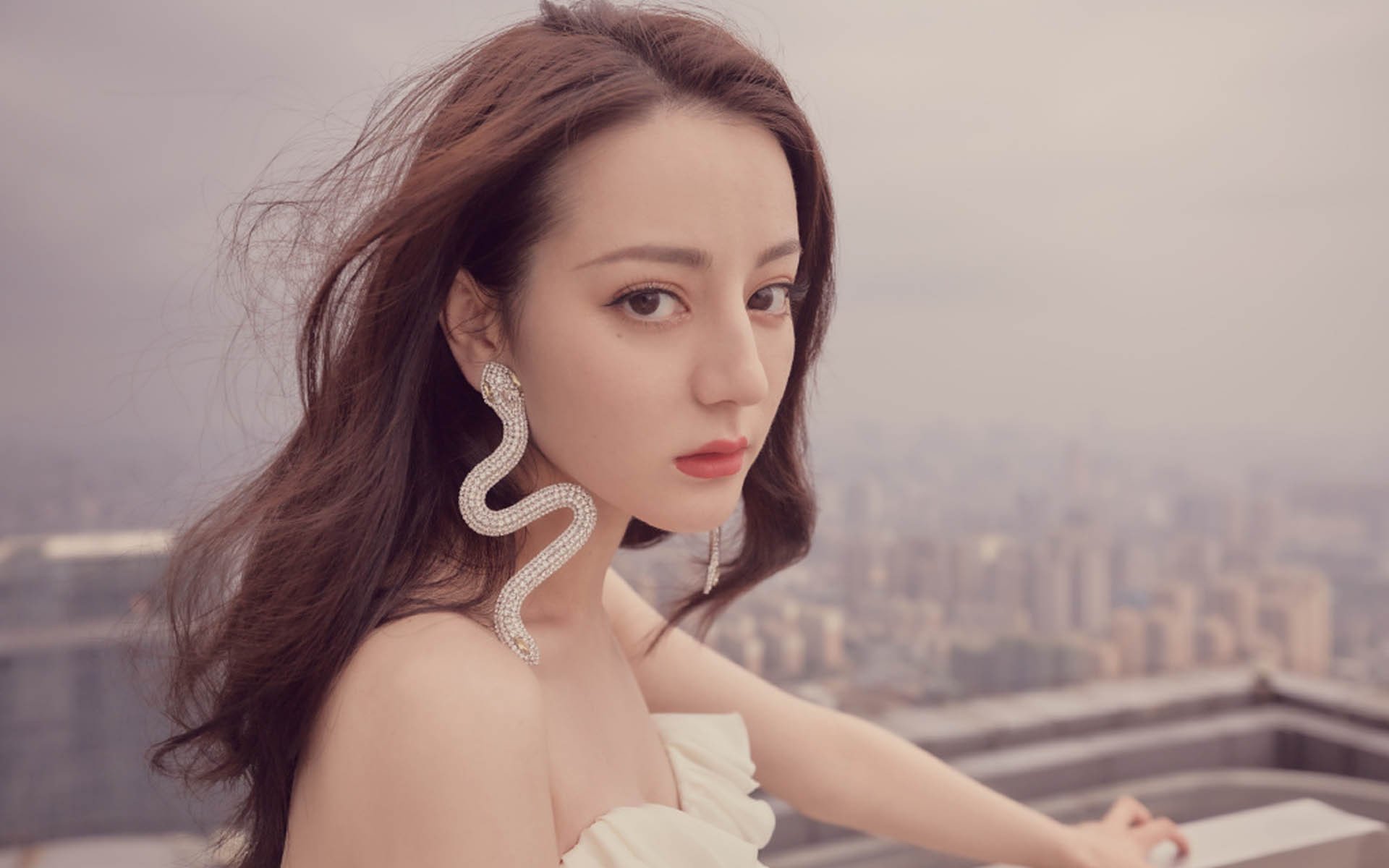 数字化分析助力技术优化与战术部署，数字化技术及手段