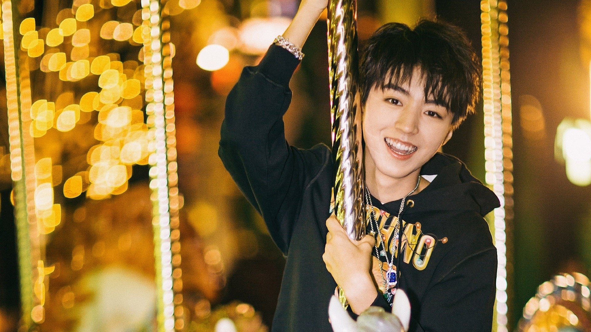 未来足球场馆实现全场智能安防，确保赛事安全顺利进行，足球场管理系统